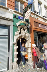 Au Bon Vieux Temps, a popular pub at Impasse Saint-Nicolas